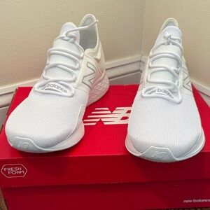 Men's New Balance Fresh Foam Roav V1 Running Shoe  White/Lt Aluninum  Sz 13 Wide